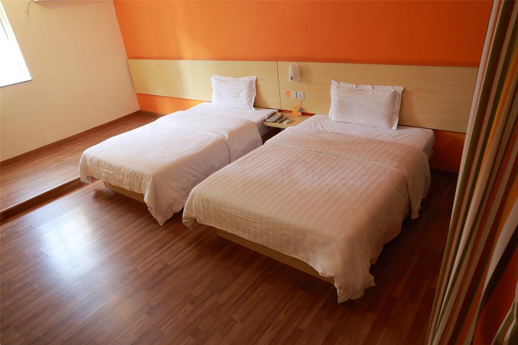 7Days Inn Shanghai Caobao Road Metro Station Chambre photo